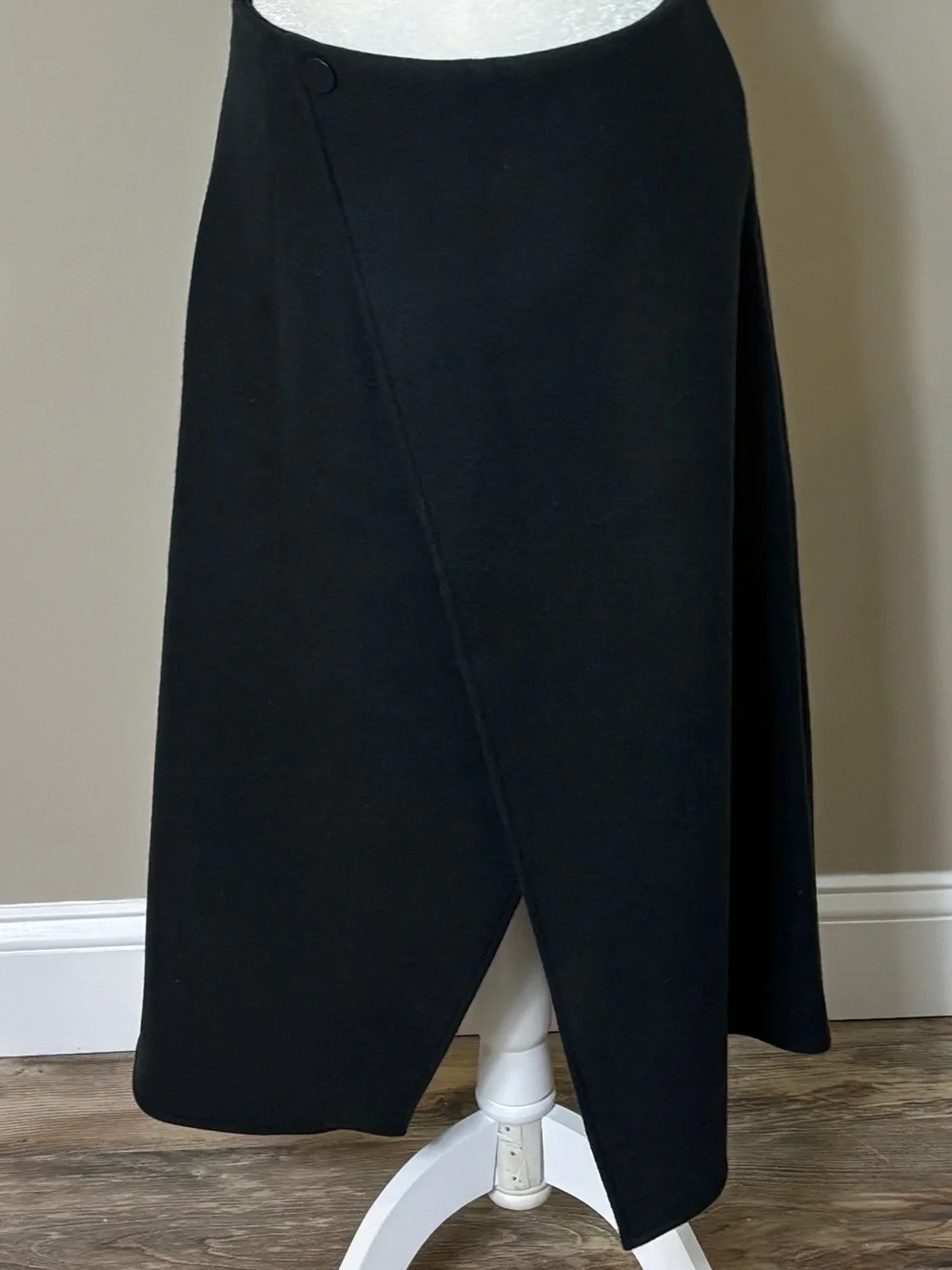 Club Monaco Wool Blend A-Line Cutaway Skirt.